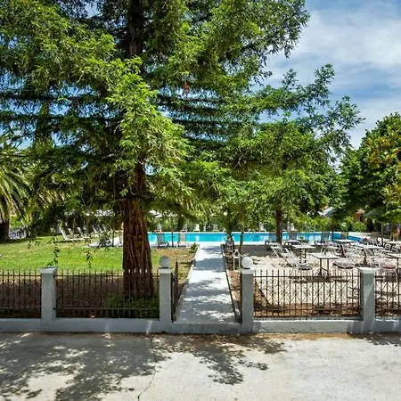 Silver Bay Corfu فندق 3*