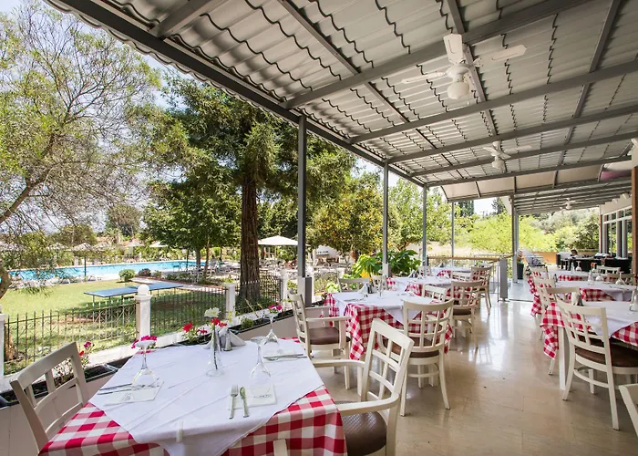 מלון Silver Bay Corfu 3*